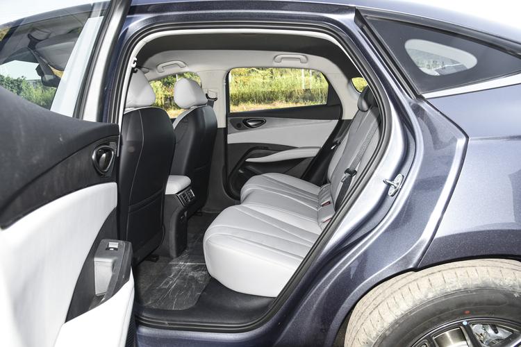 Фото машины 215