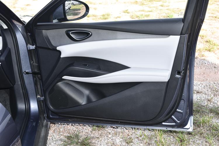 Фото машины 218