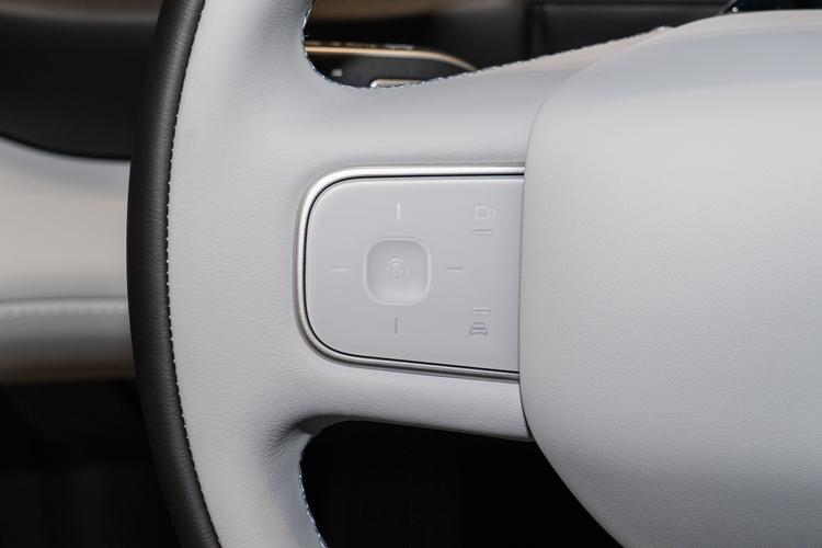 Фото машины 302