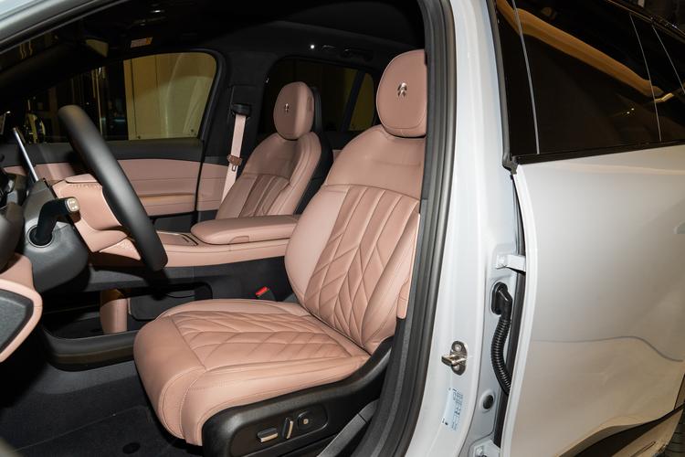 Фото машины 380