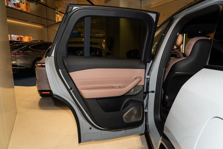 Фото машины 402