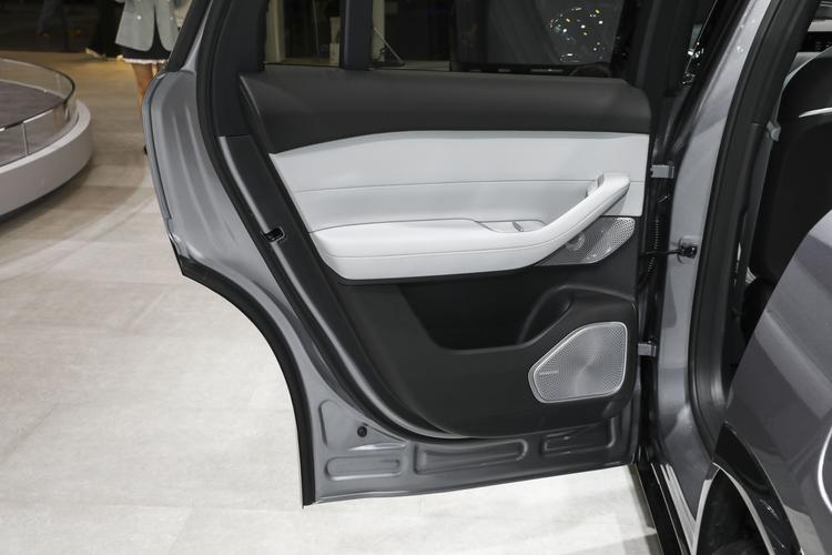 Фото машины 398