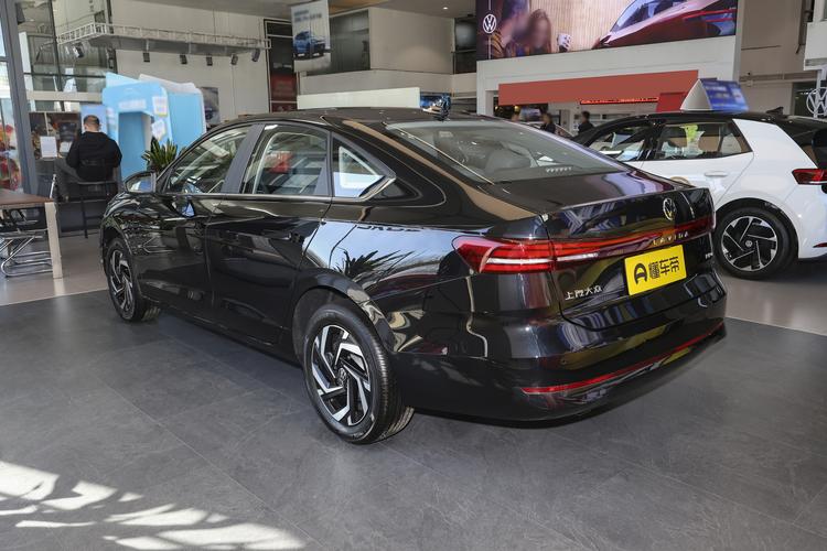 Фото машины 93