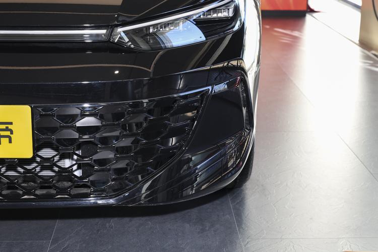 Фото машины 76