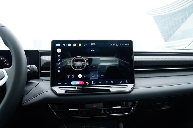 Фото машины 335