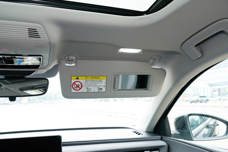 Фото машины 303