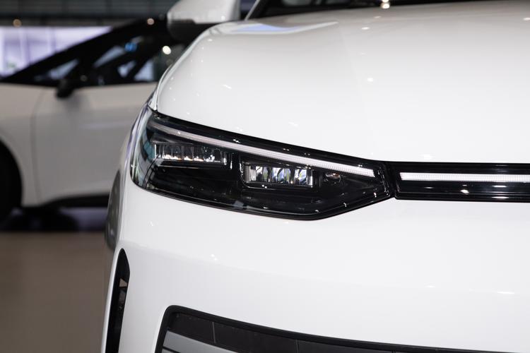 Фото машины 87