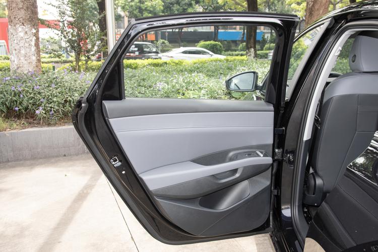 Фото машины 127