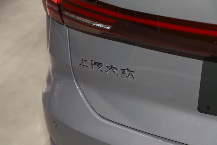 Фото машины 244