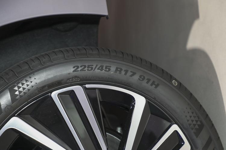 Фото машины 252