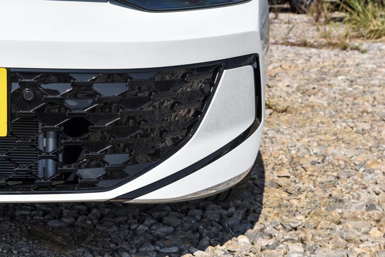 Фото машины 76