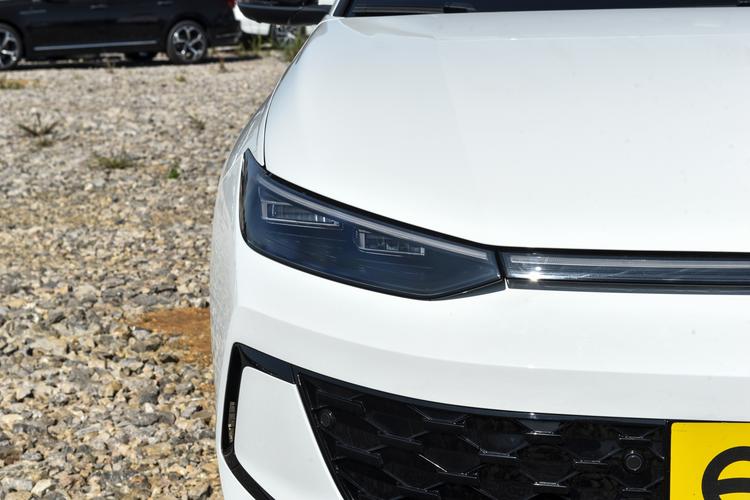 Фото машины 33