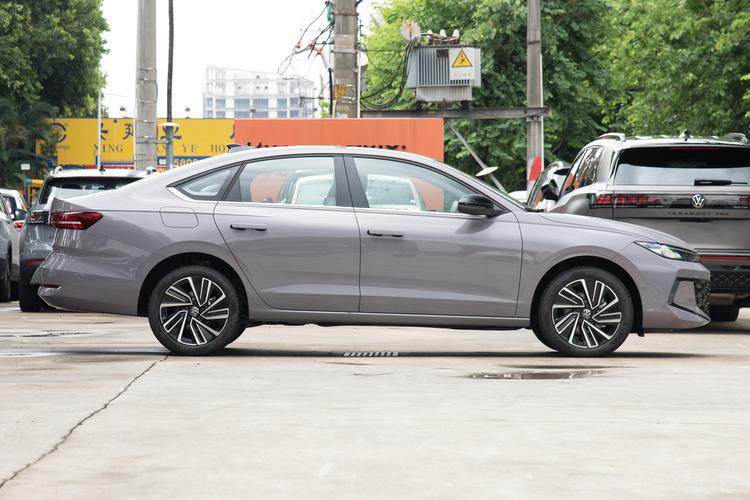 Фото машины 105