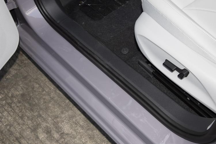 Фото машины 300