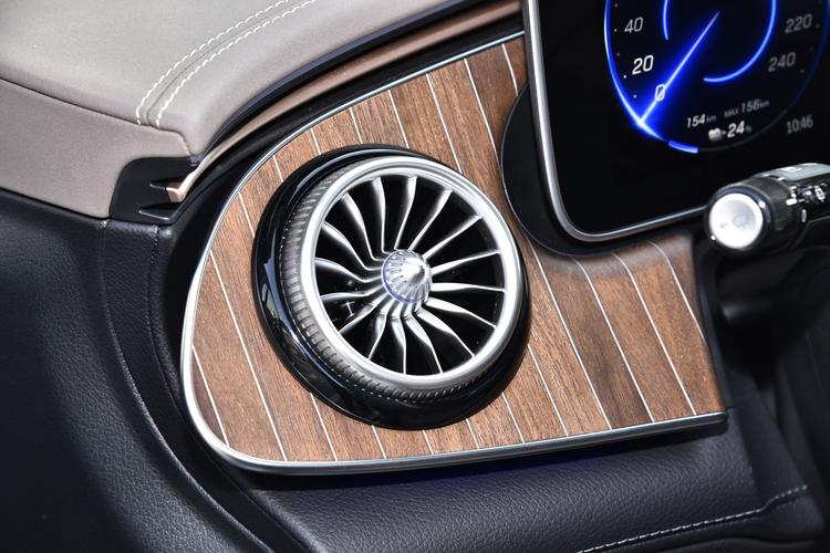 Фото машины 142