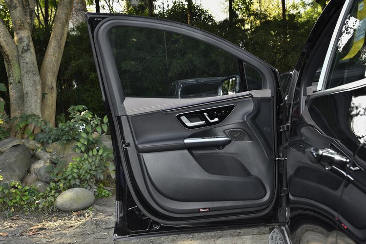 Фото машины 240