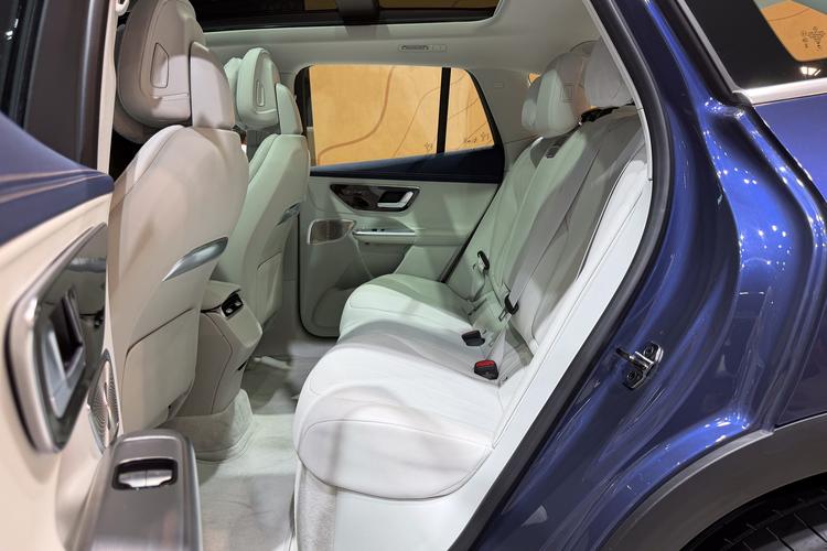 Фото машины 33