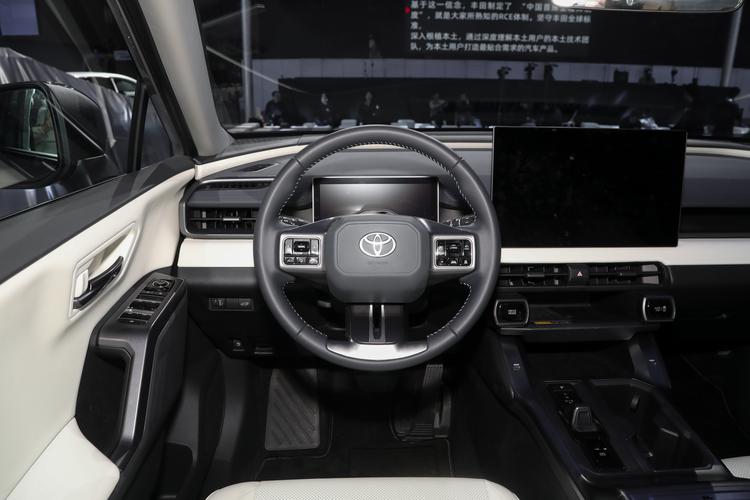 Фото машины 77