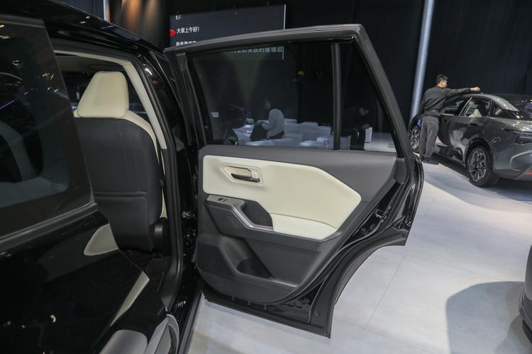 Фото машины 108