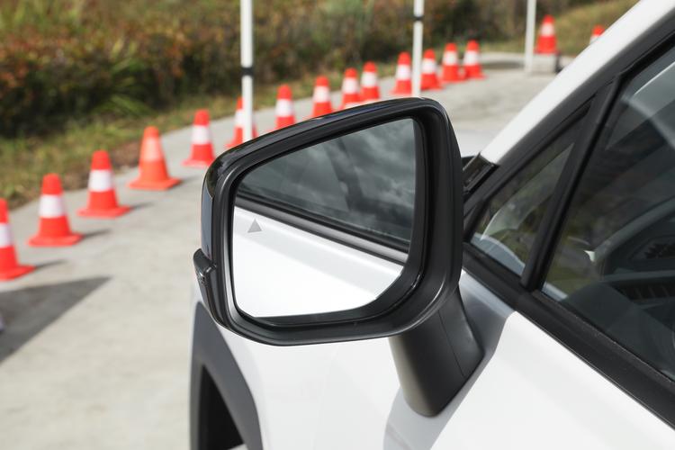 Фото машины 103