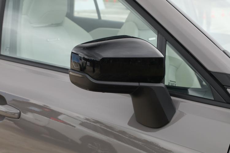 Фото машины 200