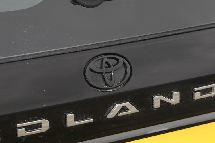 Фото машины 300