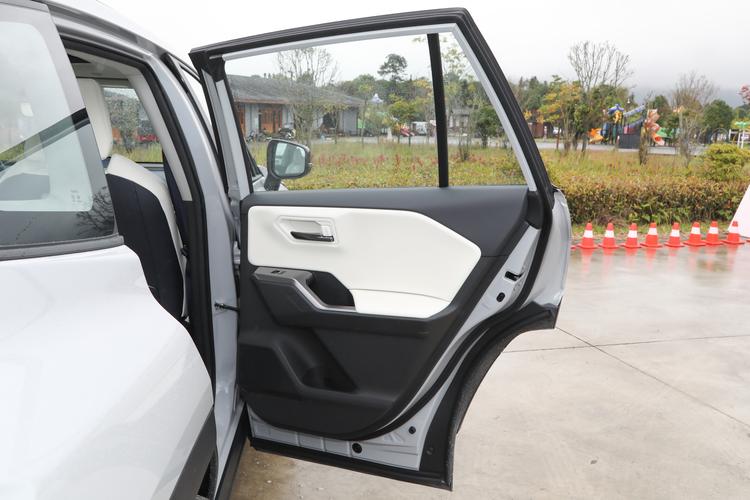 Фото машины 528