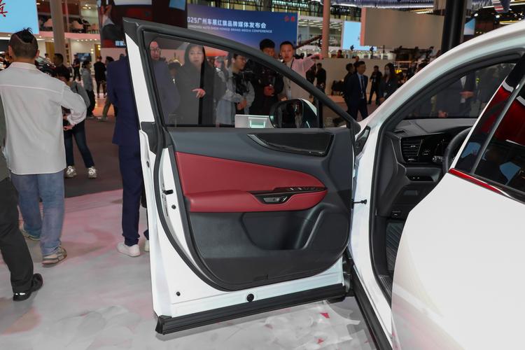 Фото машины 30