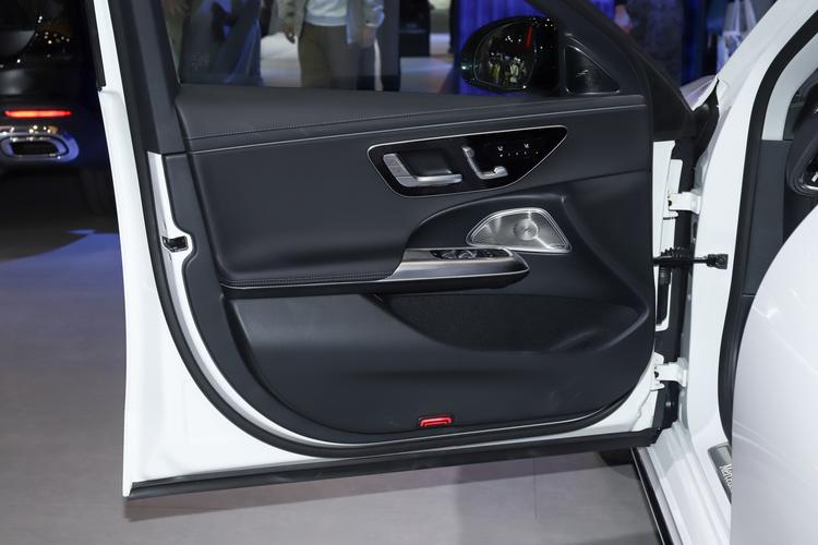 Фото машины 33