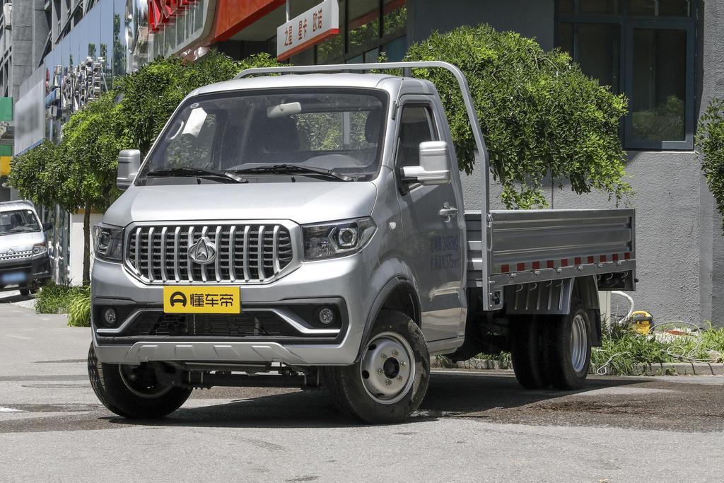 1.6L luxury standard car single row 3.3 meters