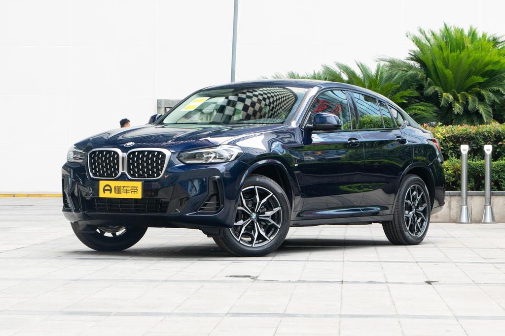 xDrive 25i M sports suit