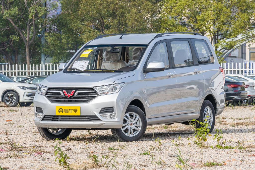 Facelift 1.5L S manual comfort electric booster