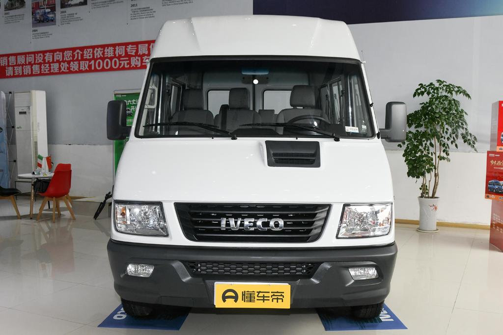 2.5T A35 M1 passenger car 5-9 seats short axle mid-top double tire side sliding door