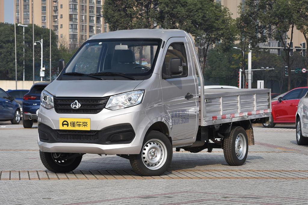 1.3L standard version single row fence 2300mm cargo box DK12C