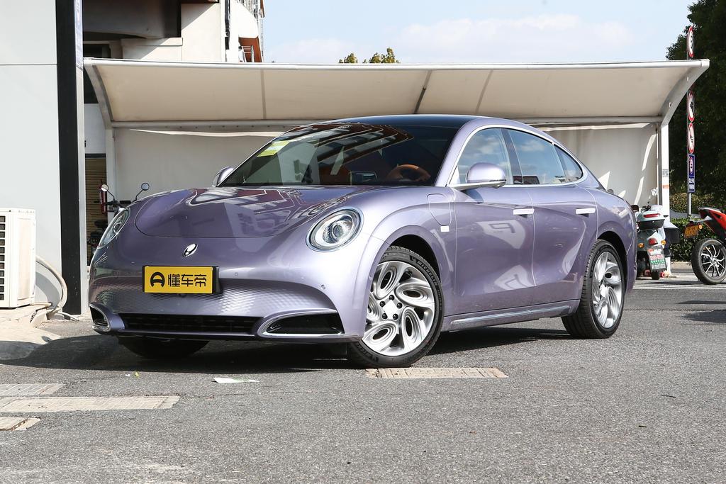 555km Premium Edition