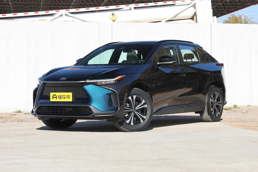 Four-wheel drive high-performance PRO version