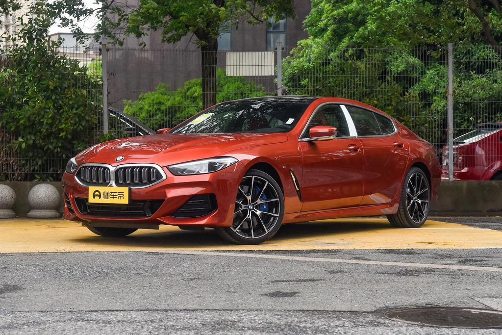 840i four-door coupe M sports suit