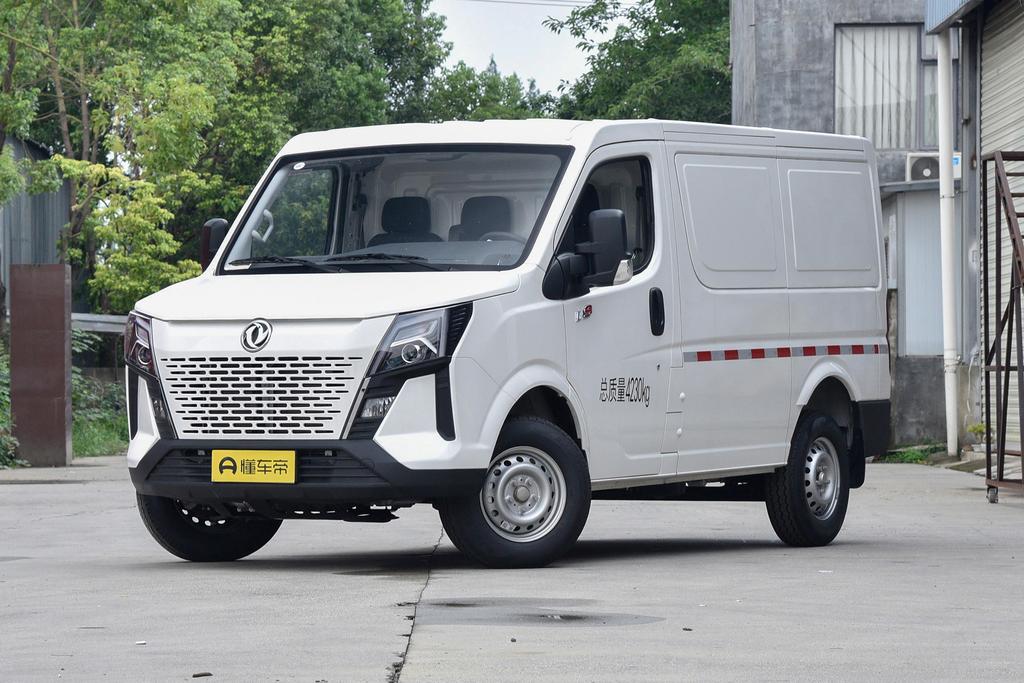 V9+2.3T manual front drive, cargo short axle, low top 3 seats