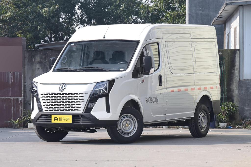 V9+2.3T manual front drive, cargo, short axle, top 3 seats