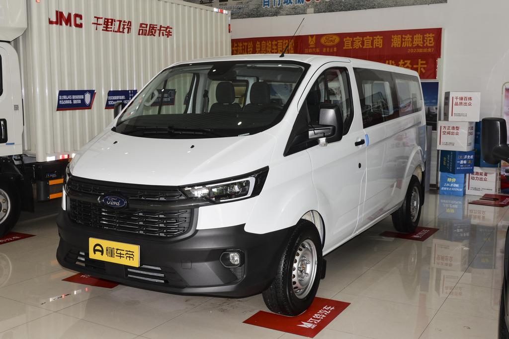 V362 2.0T diesel manual multi-function commercial vehicle center axle low-top 5/6-seater country VI