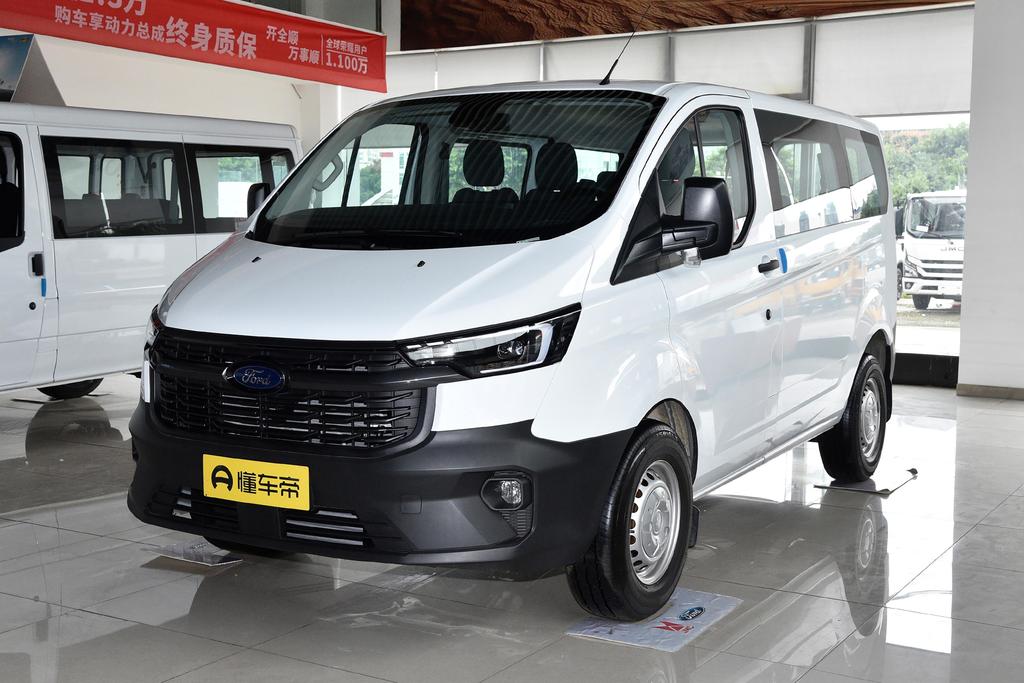 V362 2.0T diesel automatic multi-function commercial vehicle short-axle low-top 5/6-seater country VI