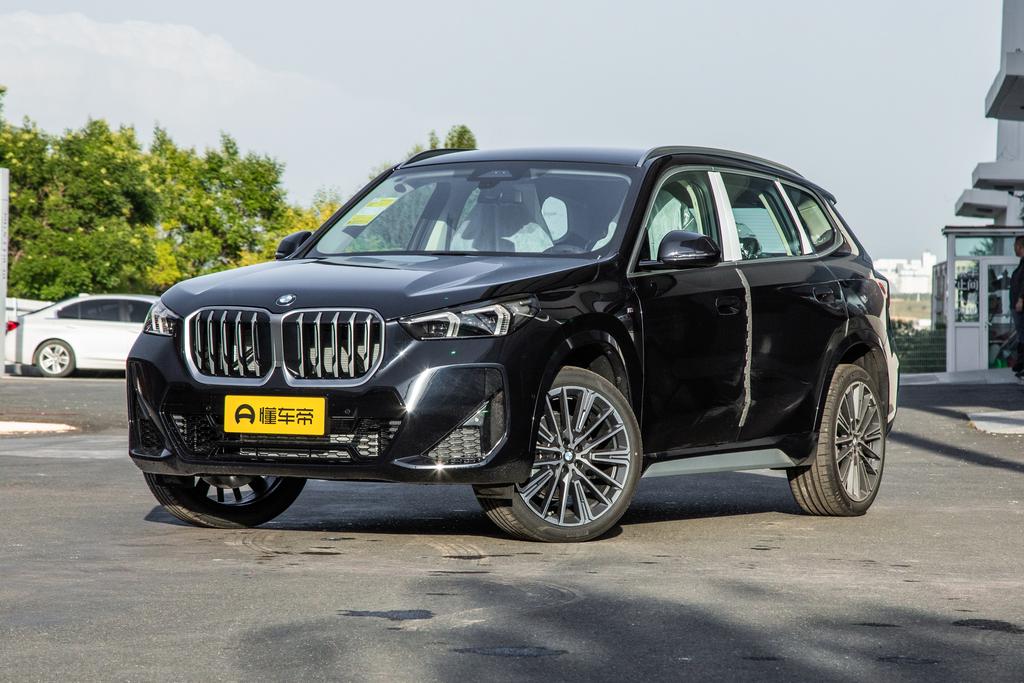 xDrive25Li M sports suit
