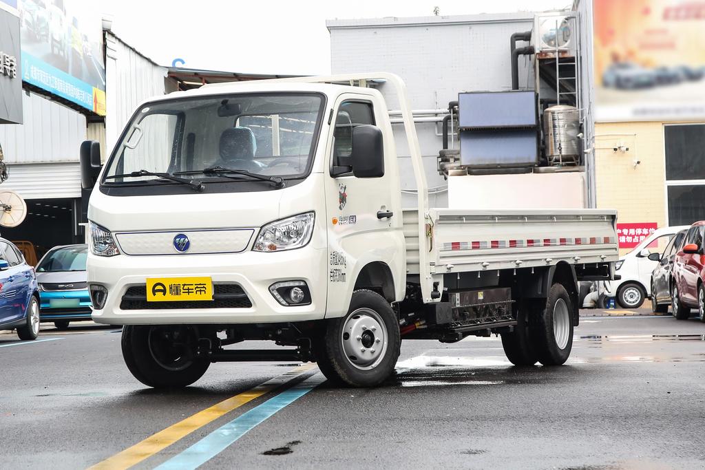 M2 3400 wheelbase flat cargo box