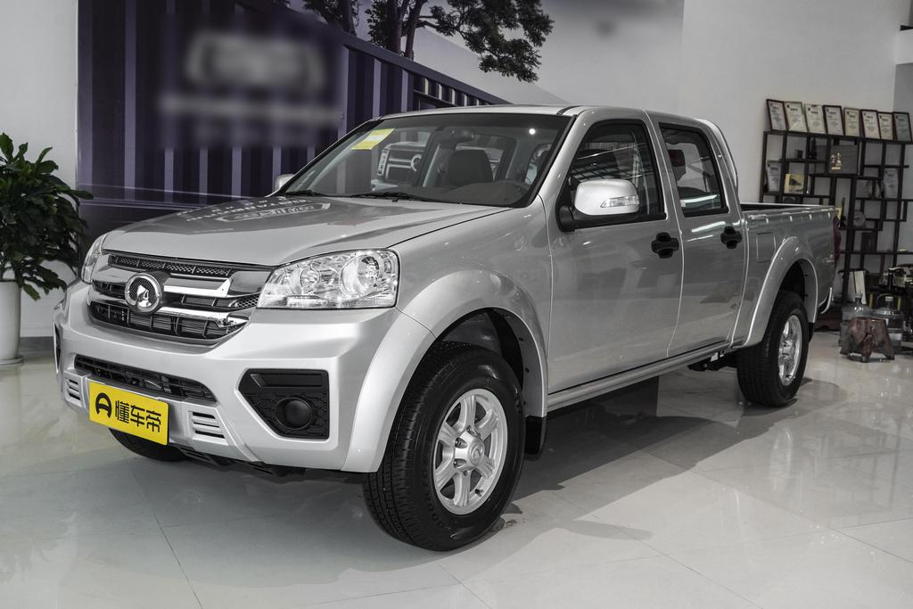 2.0T diesel four-wheel drive aggressive long cargo box GW4D20M