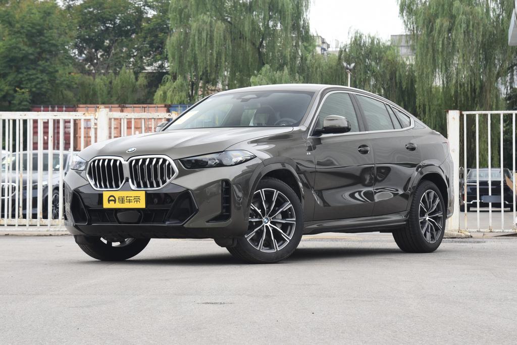 Facelift xDrive30i M sports suit