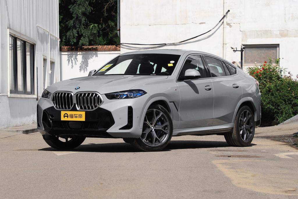 Facelift xDrive40i Exclusive M sports suit