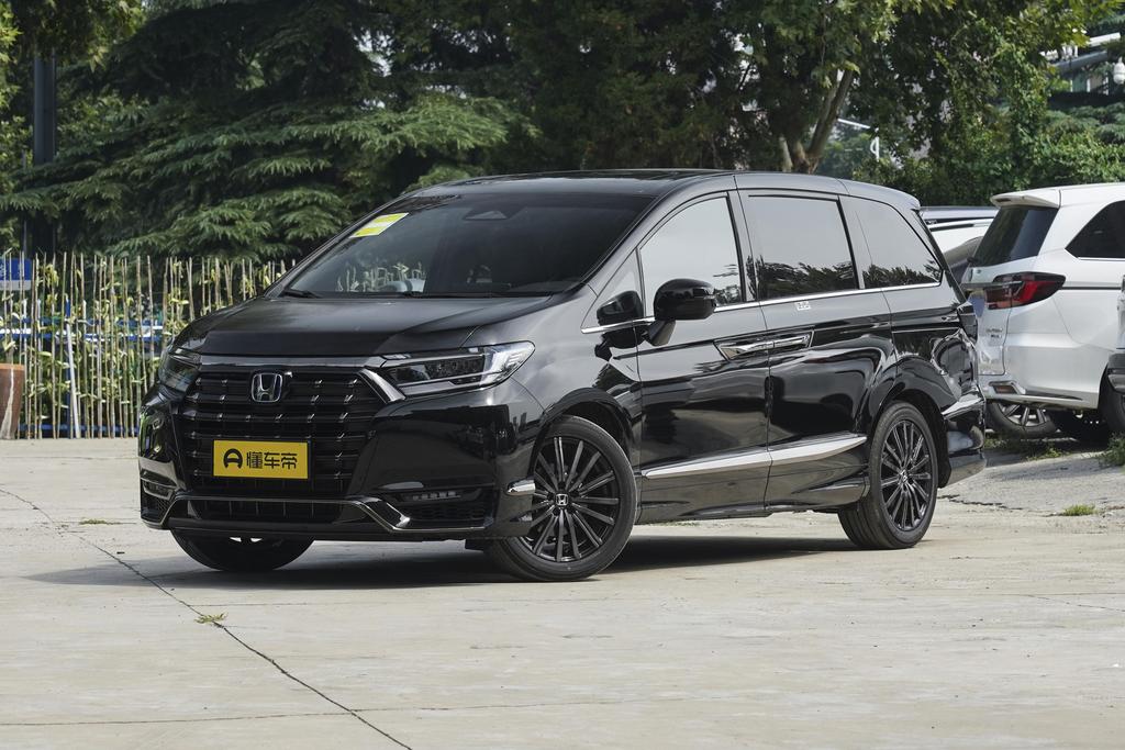 2.0L e: HEV Deluxe Edition