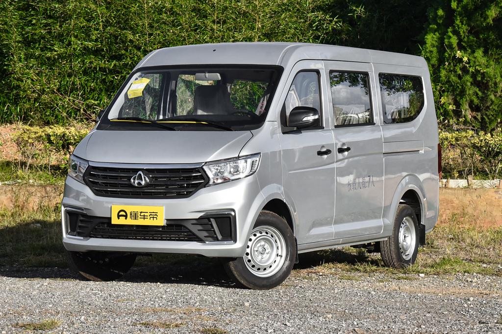 1.5L manual gasoline standard 7-seater bus JL473QH