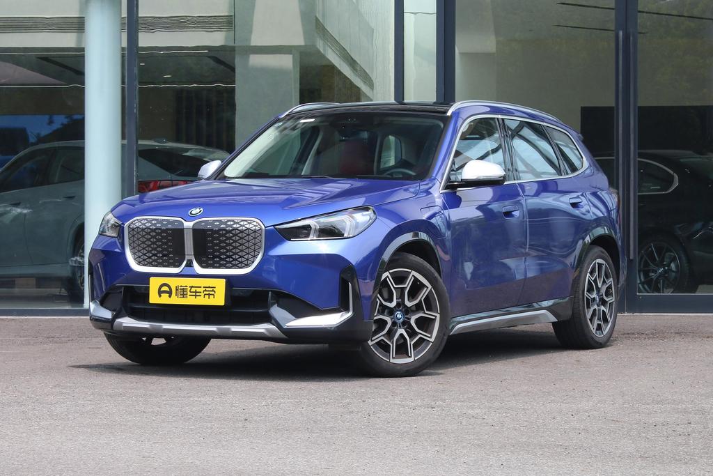 xDrive30L X design set