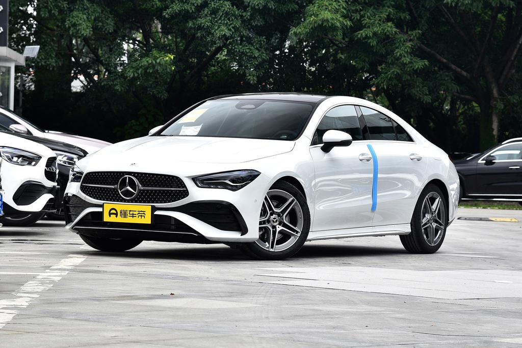 CLA 200 four-door coupe